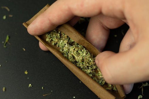 the_ultimate_guide_to_rolling_a_blunt