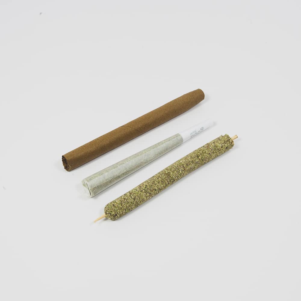 Rolled blunt vs preroll joint vs cannagar packed and ready for a hemp blunt wrap